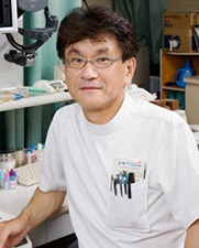 院長 篠塚 康英